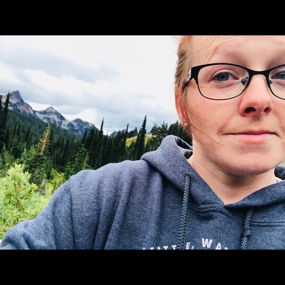 Meet your seller/buyer! β€οΈ - Picture 5 of 8